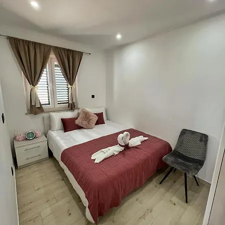 Longo Villa Supetar