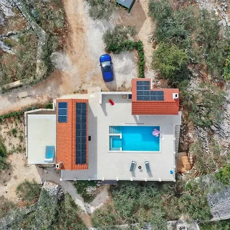 Longo Villa Supetar
