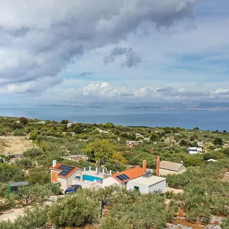 Longo Villa *