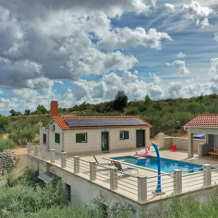 Longo Villa Supetar